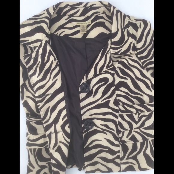e-col-o-gie XL Zebra Print Jacket - Picture 8 of 10